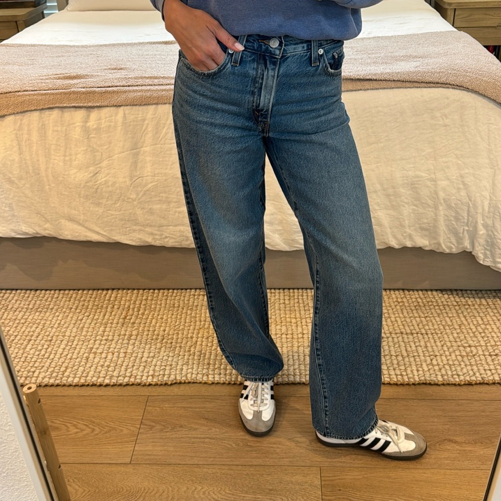 Levi’s Baggy Dad jeans